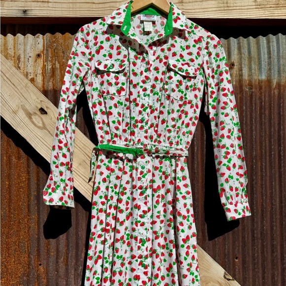 70s Lanz Original Cotton Strawberry Midi - Picture 1 of 10